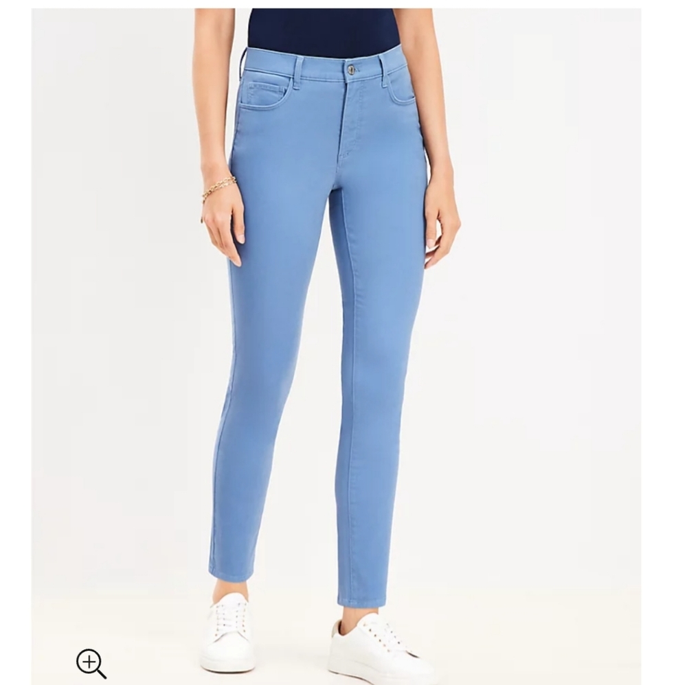 NEW LOFT PETITE FIVE POCKET SKINNY PANTS IN SATEEN